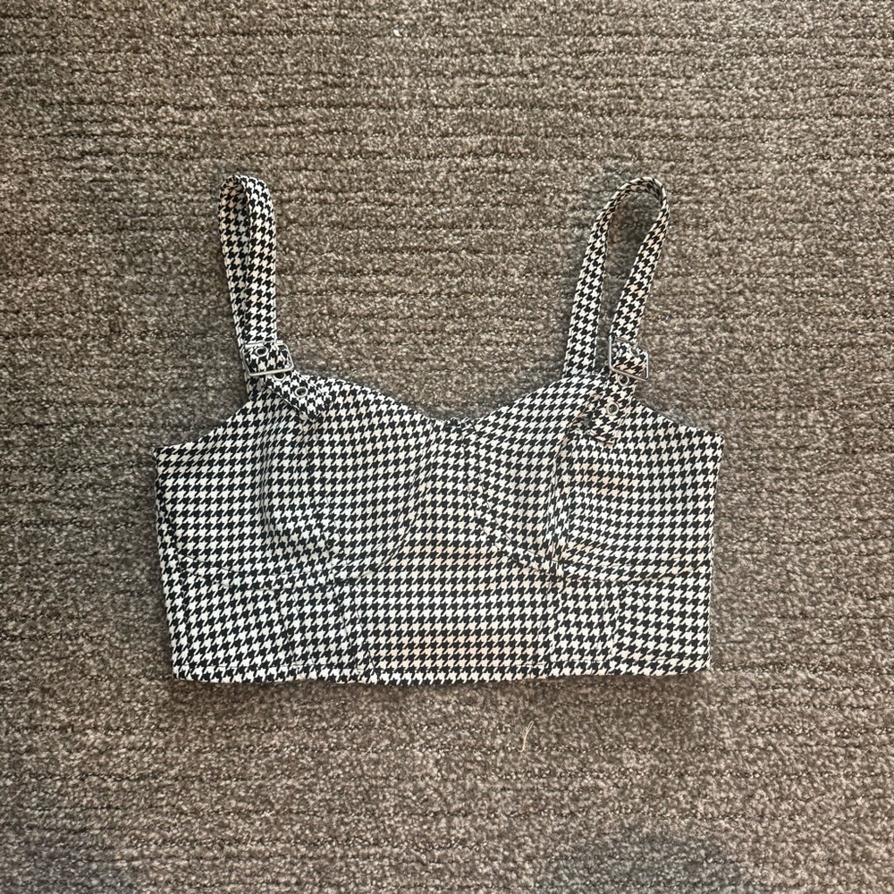 H&M houndstooth cropped top